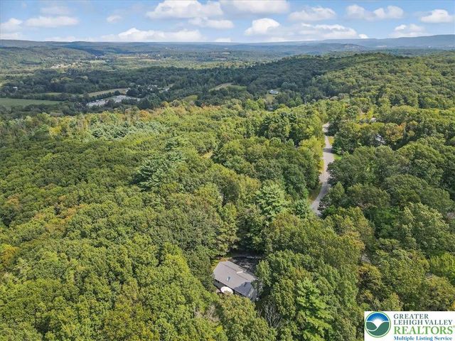 1297 Woodstock Drive, Chestnuthill Twp, PA 18353