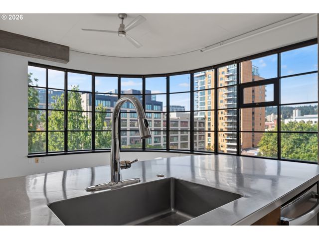 420 Nw 11TH Ave 615, Portland, OR 97209