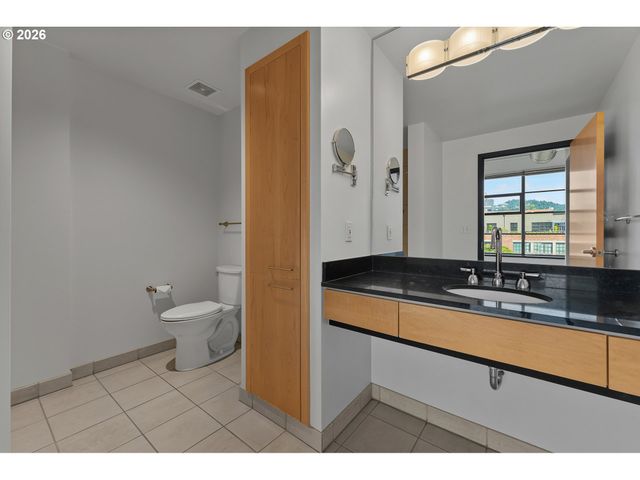420 Nw 11TH Ave 615, Portland, OR 97209