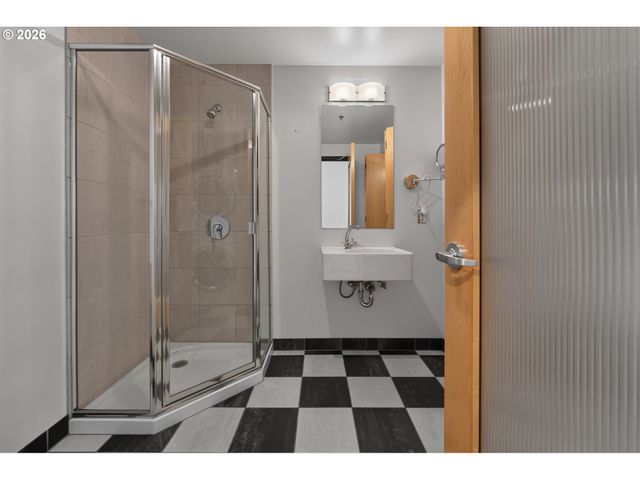 420 Nw 11TH Ave 615, Portland, OR 97209