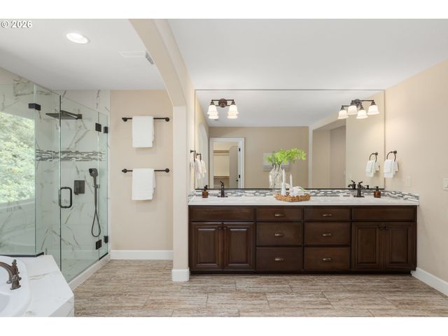 5748 Nw 128TH Ter, Portland, OR 97229