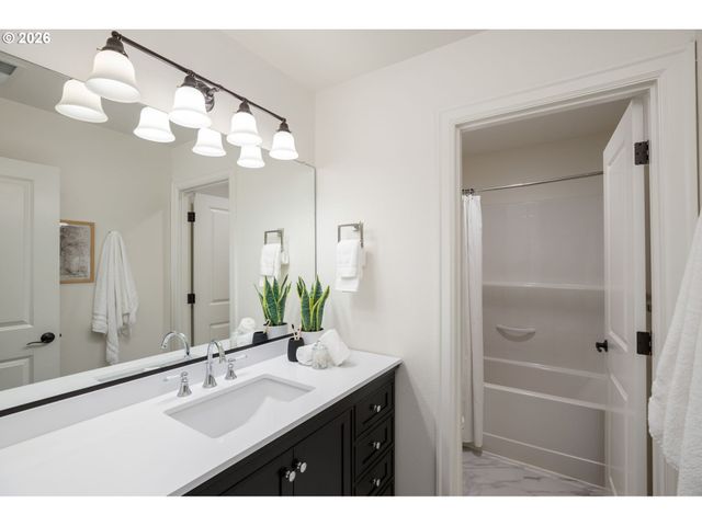 5748 Nw 128TH Ter, Portland, OR 97229