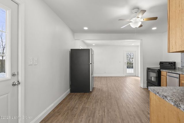 6902 John Adams Way, Louisville, KY 40272