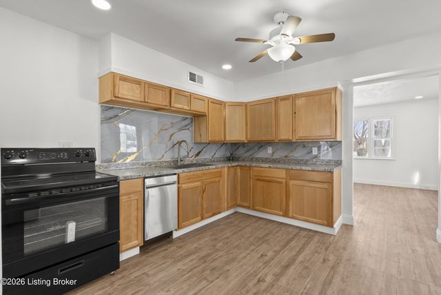 6902 John Adams Way, Louisville, KY 40272