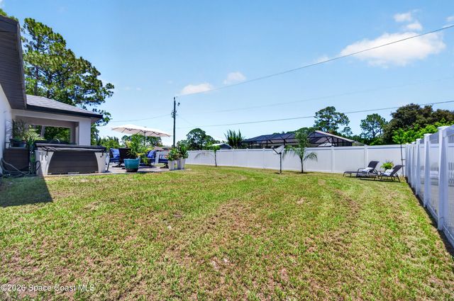 1231 Wadsworth Street SE, Palm Bay, FL 32909