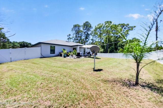 1231 Wadsworth Street SE, Palm Bay, FL 32909