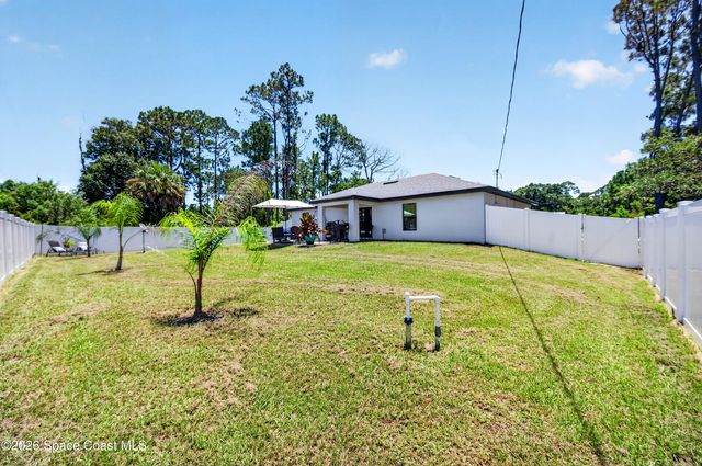 1231 Wadsworth Street SE, Palm Bay, FL 32909