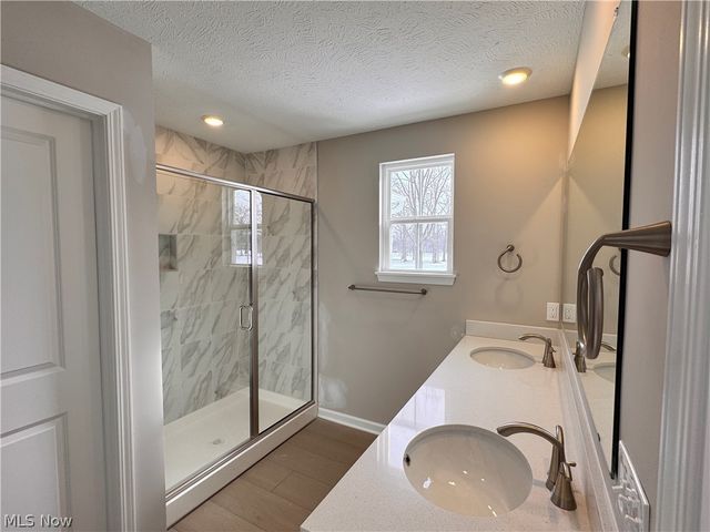 950-2 Memory Lane, Aurora, OH 44202