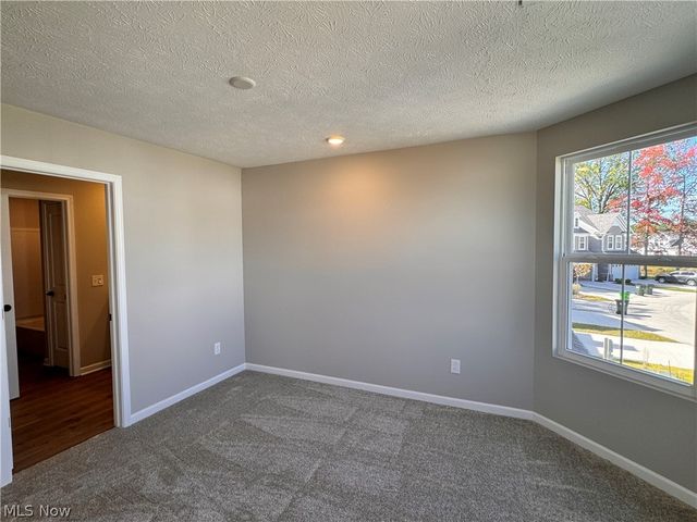 950-2 Memory Lane, Aurora, OH 44202