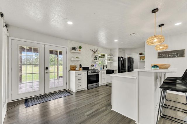 3508 Dick Barnes Loop, Bedias, TX 77831
