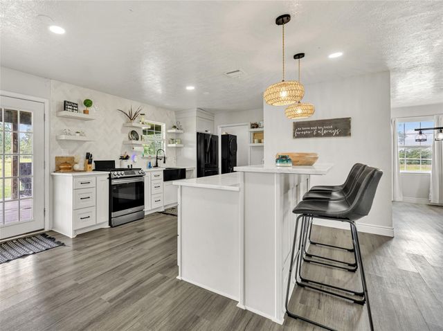 3508 Dick Barnes Loop, Bedias, TX 77831