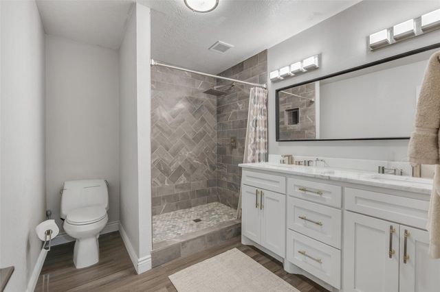 3508 Dick Barnes Loop, Bedias, TX 77831