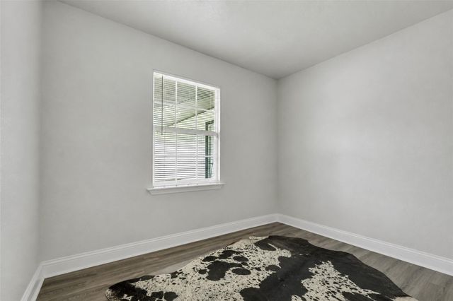 3508 Dick Barnes Loop, Bedias, TX 77831