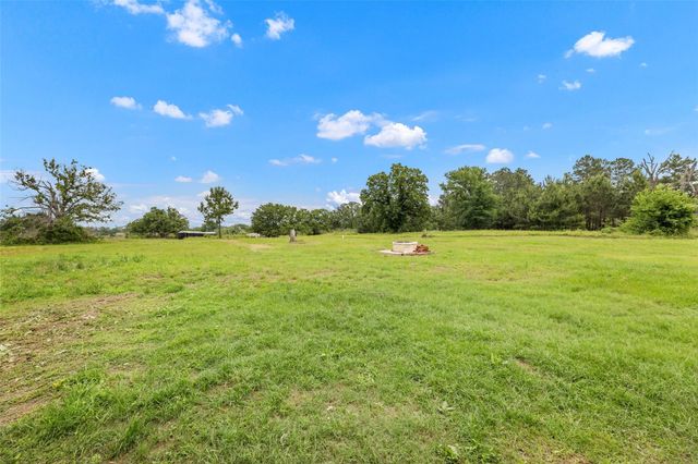 3508 Dick Barnes Loop, Bedias, TX 77831