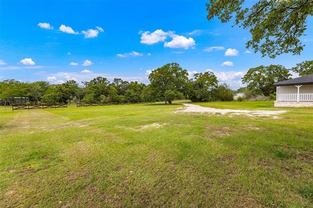 3508 Dick Barnes Loop, Bedias, TX 77831