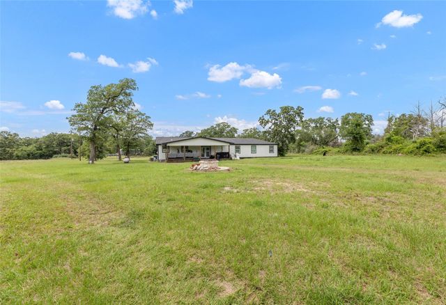 3508 Dick Barnes Loop, Bedias, TX 77831
