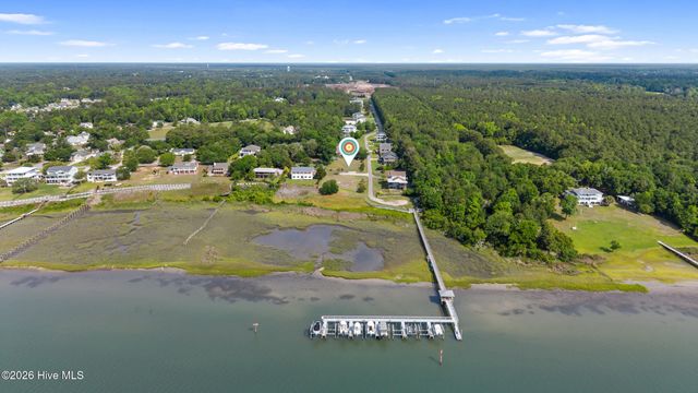1144 Avila Avenue, Hampstead, NC 28443