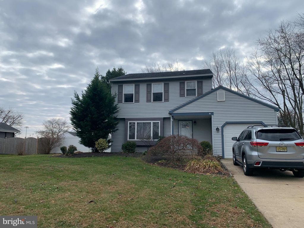 25 PRESIDENTIAL DR, Berlin, NJ 08009