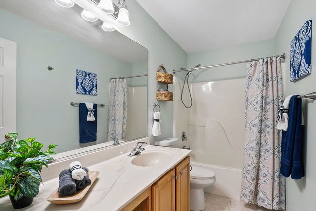 2214 W Waterford Court, Round Lake, IL 60073