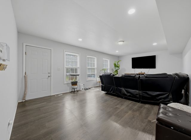 453 Cumberland Lane, Bolingbrook, IL 60440