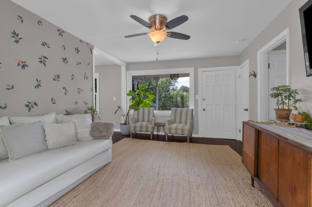 31 Cameo Dr, Nashville, TN 37211