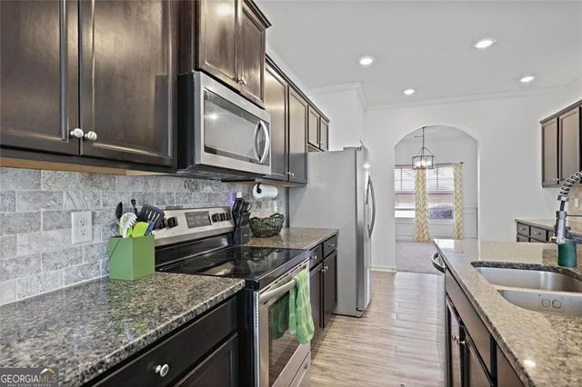 394 Hawthorn Drive, Dallas, GA 30132