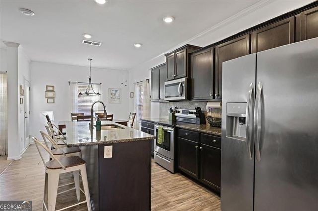 394 Hawthorn Drive, Dallas, GA 30132