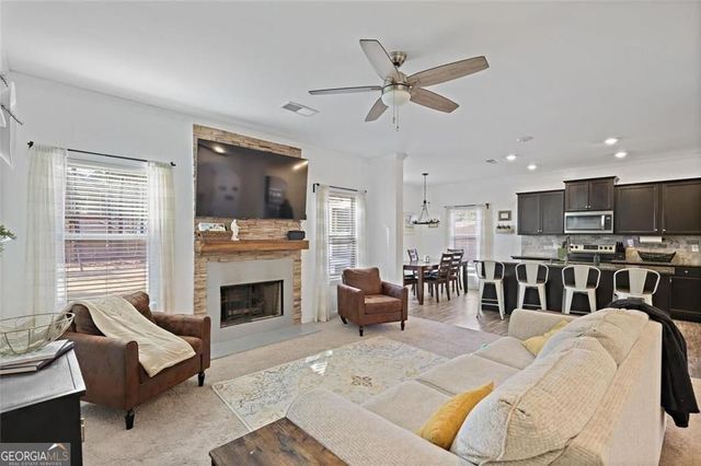 394 Hawthorn Drive, Dallas, GA 30132