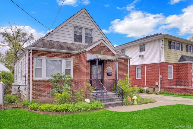 1312 Park Avenue, New Hyde Park, NY 11040