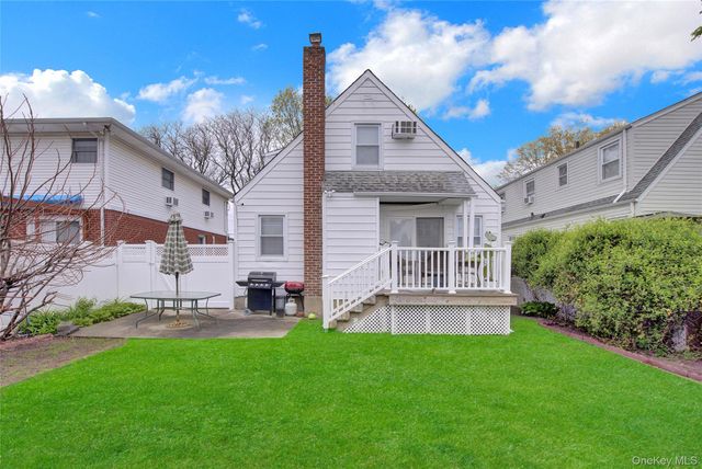 1312 Park Avenue, New Hyde Park, NY 11040