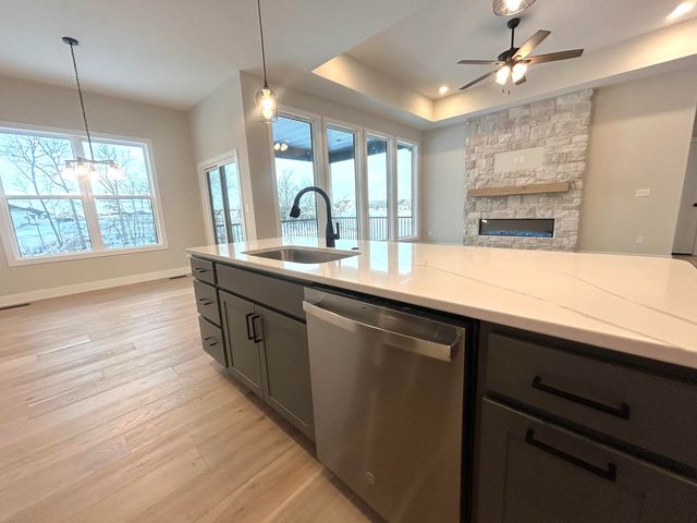 4741 STAYTON FERRY, Columbia, MO 65201