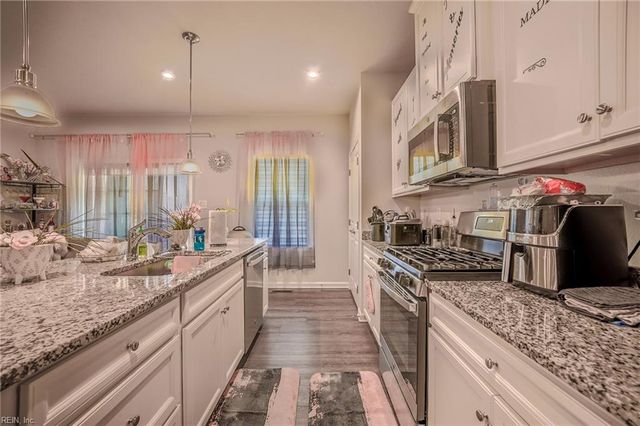 4122 Riverside DR, Chesapeake, VA 23321