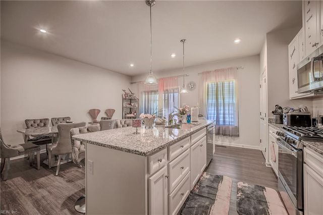 4122 Riverside DR, Chesapeake, VA 23321