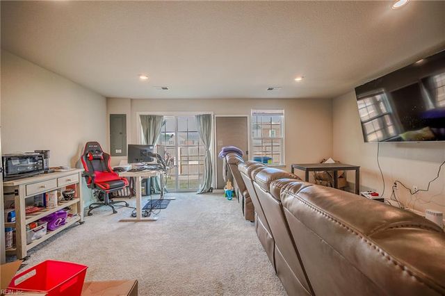 4122 Riverside DR, Chesapeake, VA 23321