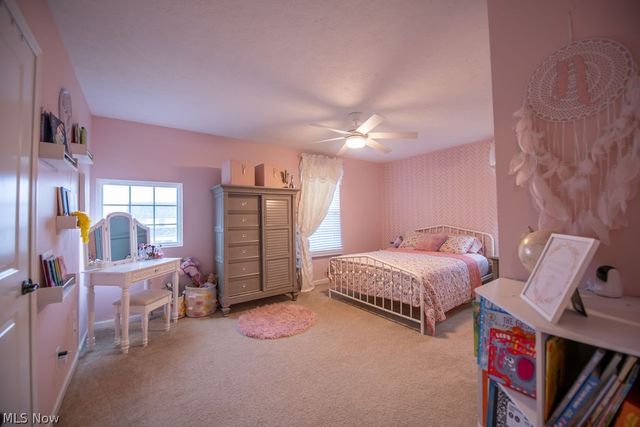 7674 Knollridge Avenue NE, Canton, OH 44721