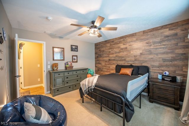 7674 Knollridge Avenue NE, Canton, OH 44721