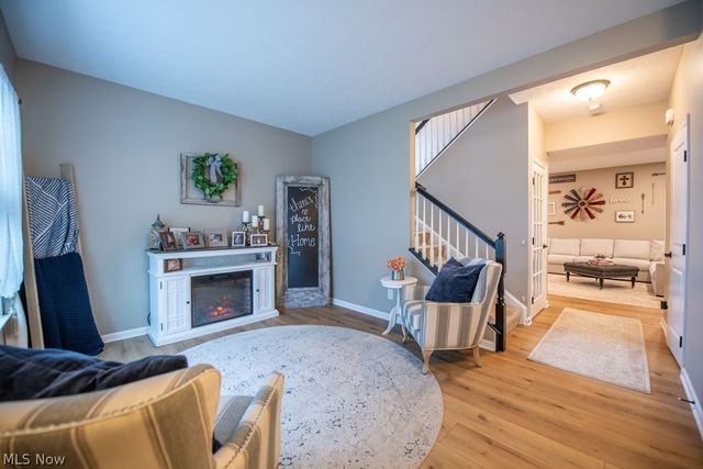 7674 Knollridge Avenue NE, Canton, OH 44721