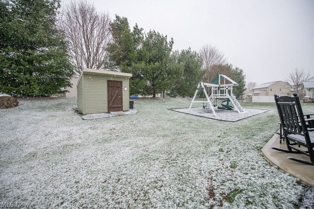 7674 Knollridge Avenue NE, Canton, OH 44721