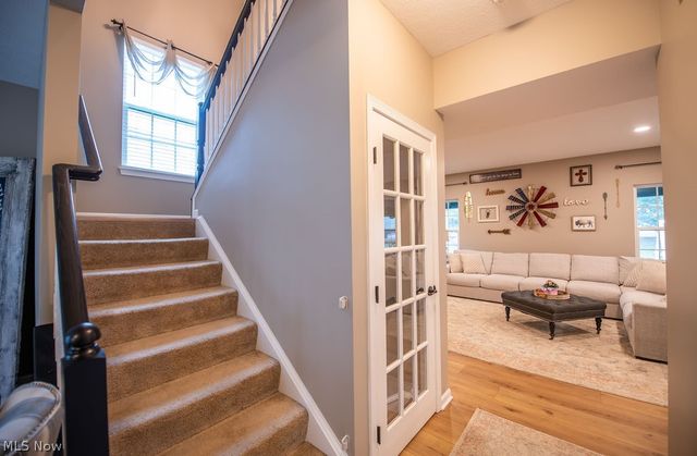 7674 Knollridge Avenue NE, Canton, OH 44721