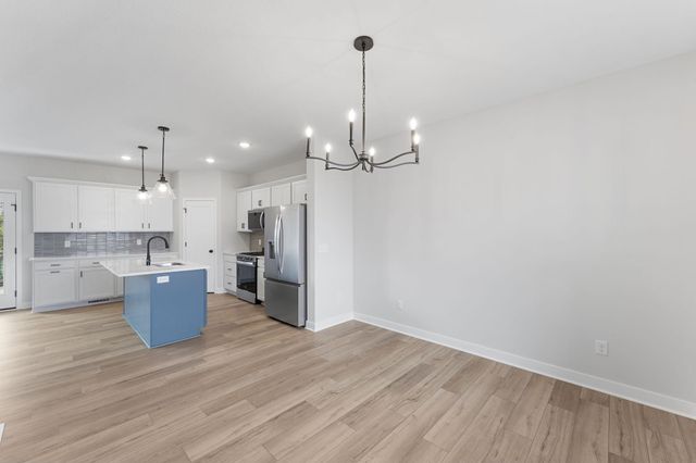 1250 Trail Way, New Richmond, WI 54017