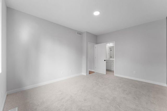 1250 Trail Way, New Richmond, WI 54017
