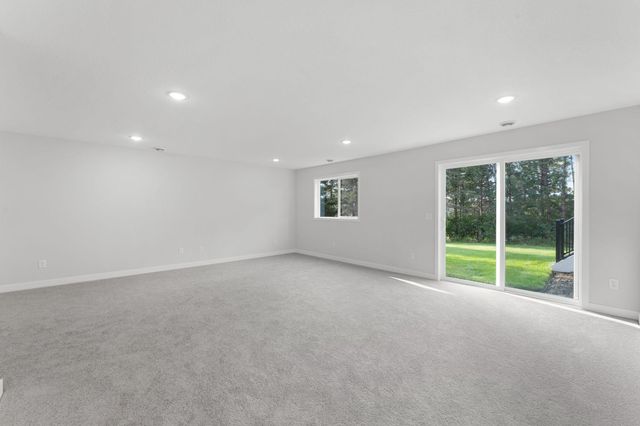 1250 Trail Way, New Richmond, WI 54017