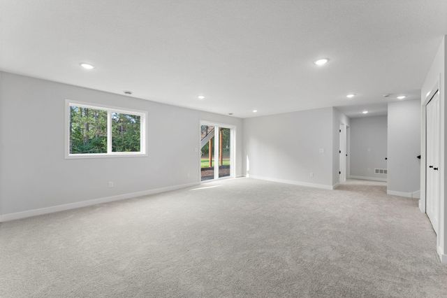 1250 Trail Way, New Richmond, WI 54017