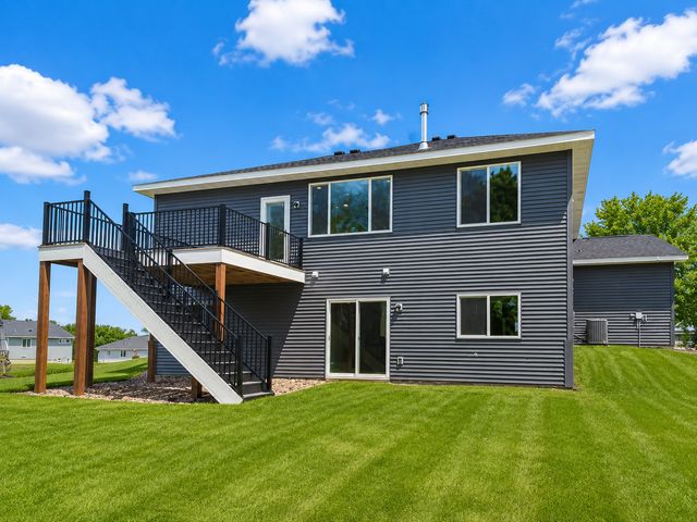1250 Trail Way, New Richmond, WI 54017