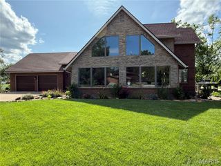 717 Ozark Drive, Farmington, MO 63640