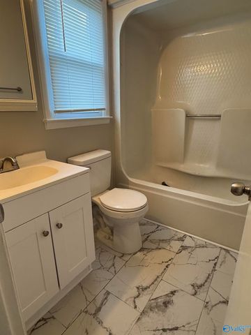 2801 Penland Avenue, Huntsville, AL 35810