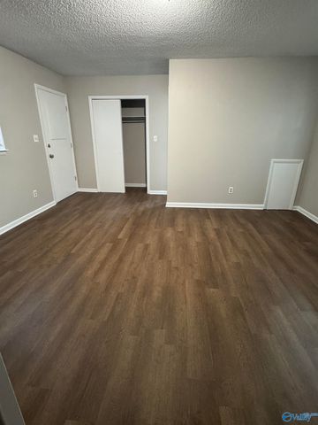 2801 Penland Avenue, Huntsville, AL 35810