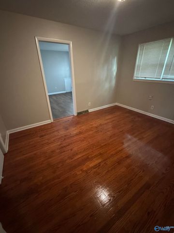 2801 Penland Avenue, Huntsville, AL 35810
