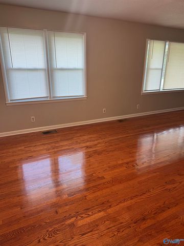 2801 Penland Avenue, Huntsville, AL 35810