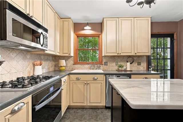 274 Martin Ridge Drive SW, Marietta, GA 30064